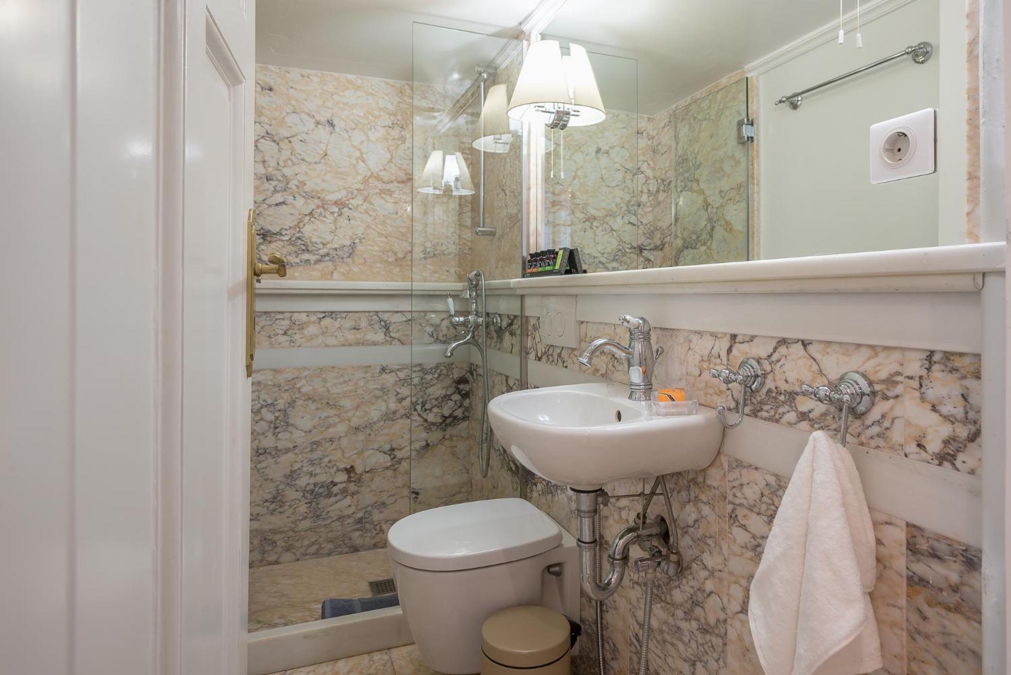 The Rare Luxury Gem Near Syntagma, Kolonaki Square Apartment Athens Exterior photo